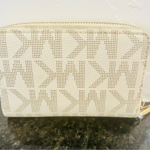Michael Kors Cream Signature Wristlet Wallet - Picture 7 of 9